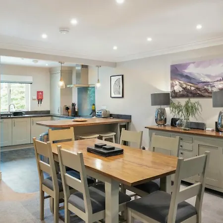 2 Bed In Oc-lr016 *